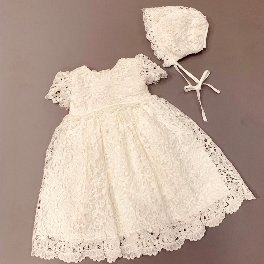 NWT 18m christening / baptism gown with matching bonnet.